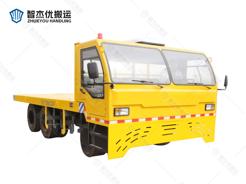 電動四輪平板車 載重力強(qiáng)，封閉駕駛