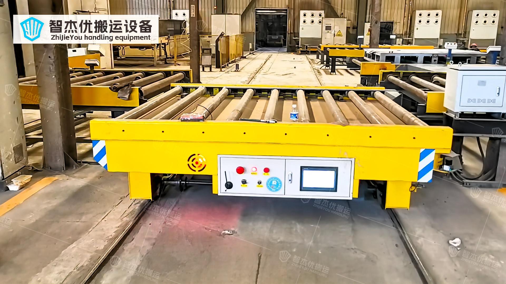 南京某工業(yè)熱處理設(shè)備制造業(yè)輥道輸送rgv智能軌道車(chē)***交付